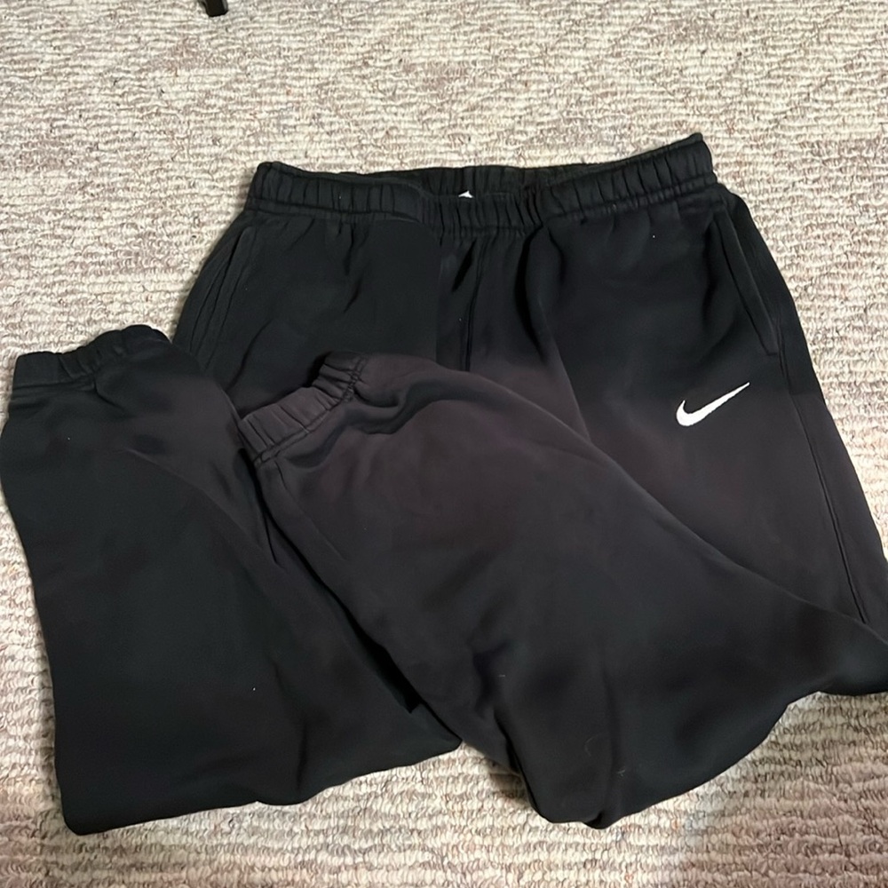 black nike sweats